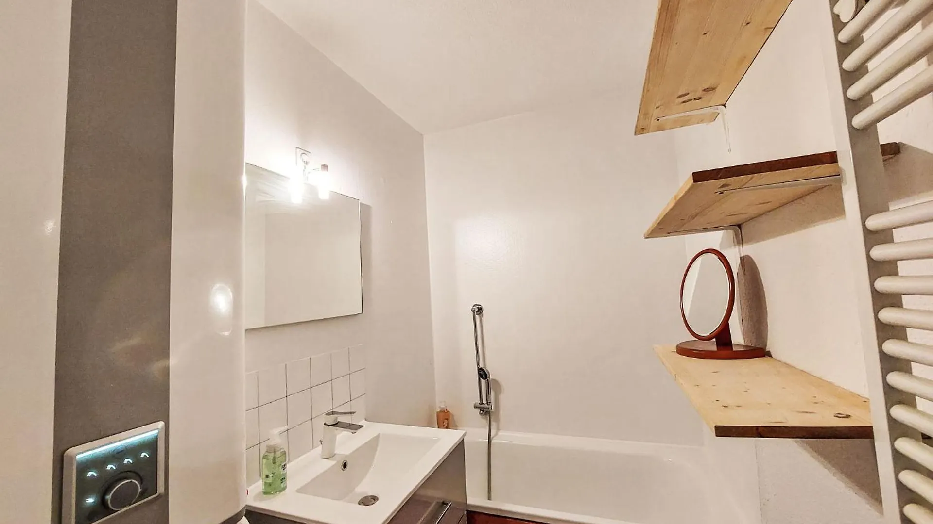 Apartment Studio Asters 323 Batiment A1 By Interhome Saint-Martin-de-Belleville